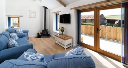 The Old Piggery, countryside accessible cottage