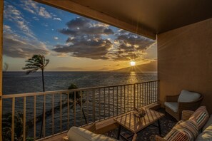 Property grounds - Breathtaking penthouse ocean view in South Kihei (Kihei)