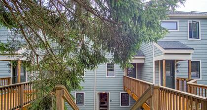 2 Br: Powderidge17: Slope Side. on the shuttle route. clean and spacious!