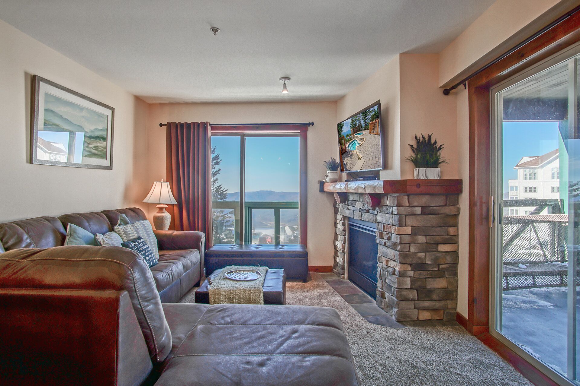2 Br: Rimfire 214 - Great Western Views on large deck corner unit