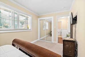 1 chambre, fer et planche à repasser, Wi-Fi, literie fournie