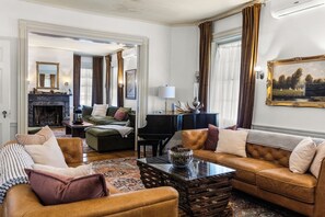 Smart TV, fireplace, video games, books - The Jarvis Homestead | Historic Maine Mansion (Ellsworth)