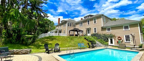 Piscine extérieure, piscine chauffée