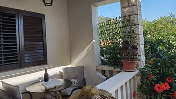 Apartment (One Bedroom Apartment with Terrace) | Terrace/patio