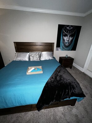 4 bedrooms, iron/ironing board, free WiFi, bed sheets - Luxurious  2bd 2 1/2 Bath ,best location in Atlanta (Smyrna)