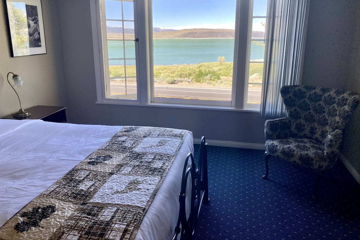 Vintners Room | Donzen dekbedden, een minibar, gratis wifi, beddengoed