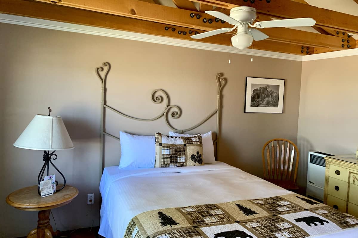 Prospector Room | Donzen dekbedden, een minibar, gratis wifi, beddengoed