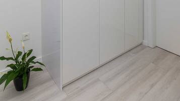 Apartment (One Bedroom Apartment with Terrace) | Interior