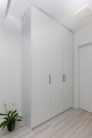 Apartment (One Bedroom Apartment with Terrace) | Interior