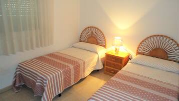 3 habitaciones y ropa de cama