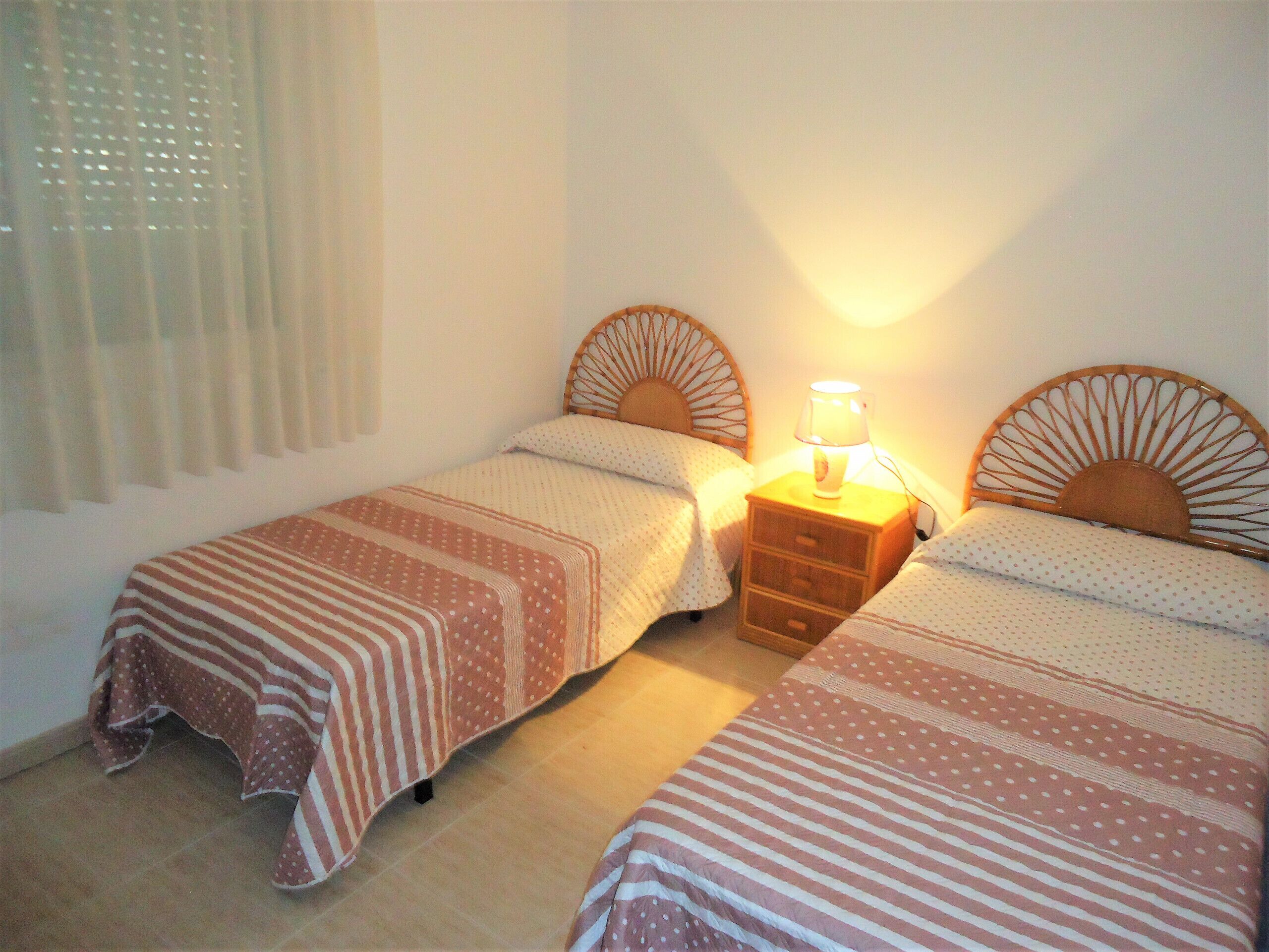 3 bedrooms, bed sheets