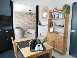 Interior - Appartement Centre Ville Avec Parking Privatif (Dijon)