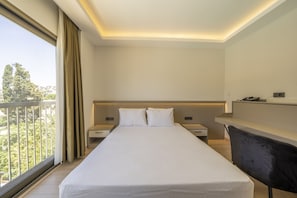 Double Room | Egyptian cotton sheets, premium bedding, minibar, in-room safe - Olive Tree Gündoğan (Bodrum)