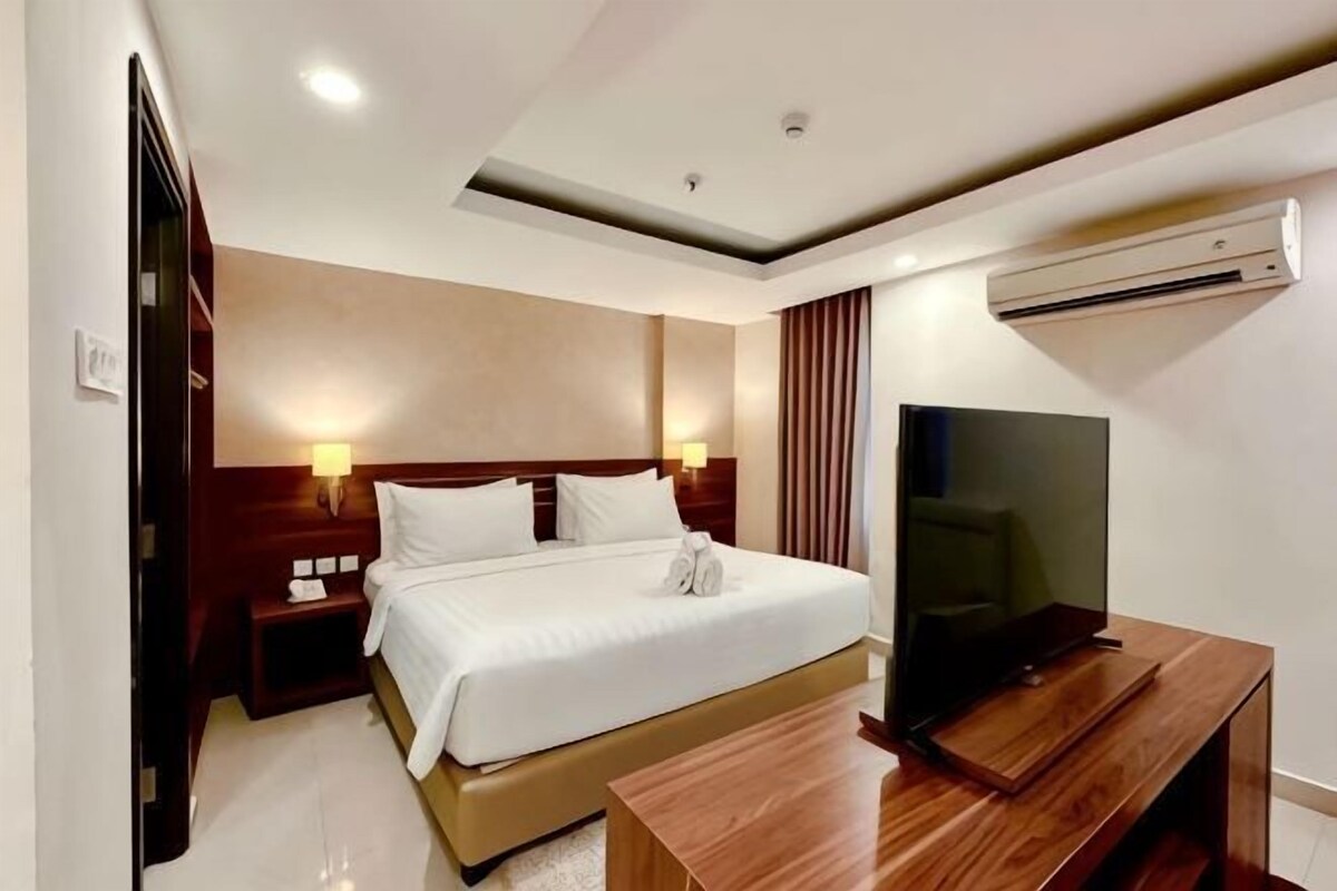 In-room safe, desk, soundproofing, WiFi (free)