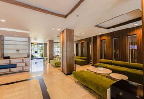 Lobby lounge - Next Hotel Yogyakarta (Depok)
