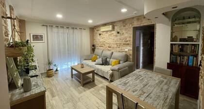 Beautiful and renovated apartment near the beach