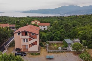 Apartamento (Four Bedroom Apartment with Terrace) | Fachada