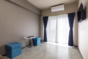 Free WiFi, bed sheets - Mr.KINJO inn SHIMOZATOMINAMI (Miyakojima)