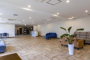 Lobby - Mr.KINJO inn SHIMOZATOMINAMI (Miyakojima)