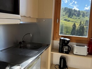 冰箱、微波炉、洗碗机、茶具/咖啡用具