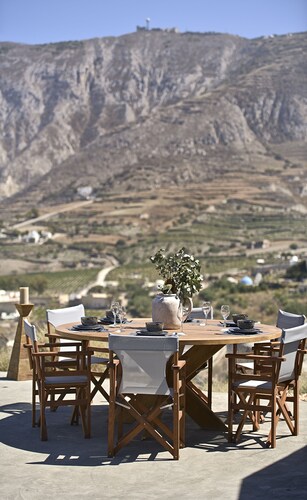 Altura 1st Floor Apartment by K&K