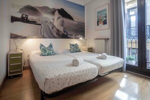 Habitación económica, vistas a la ciudad | Minibar y wifi gratis