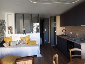 2 bedrooms, iron/ironing board