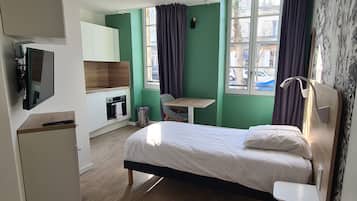 Estudio Confort, cocina básica | 1 dormitorio y ropa de cama de alta calidad