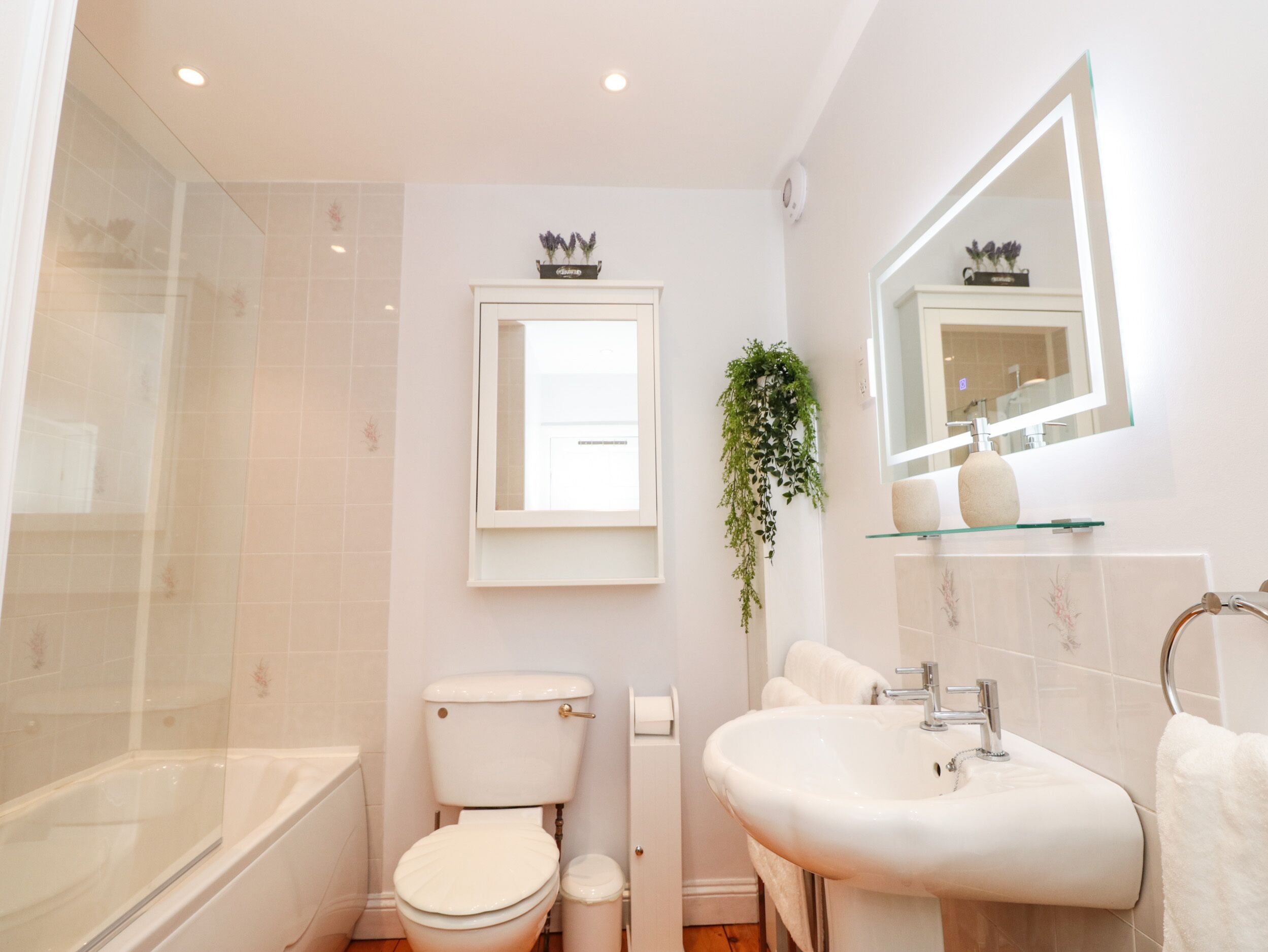 Cottage | Bathroom | Shower