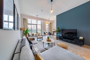 Premium Apartment, 3 Bedrooms, Non Smoking, City View | Living room