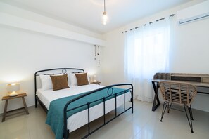 3 chambres, fer et planche à repasser, Wi-Fi gratuit, draps fournis