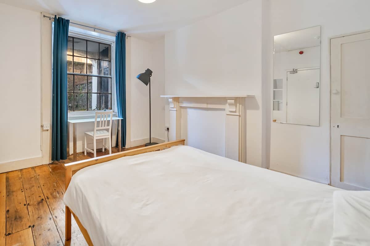 Chambre Double Supérieure, salle de bains commune