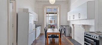 No 4 Georgian Shared House - By Clifton Short Lets