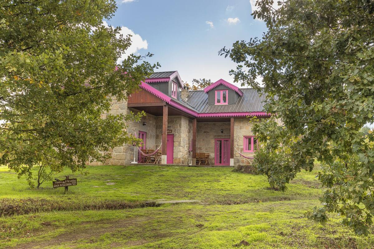 Fraga & Urze House | 1 bedroom, individually decorated, laptop workspace, free WiFi