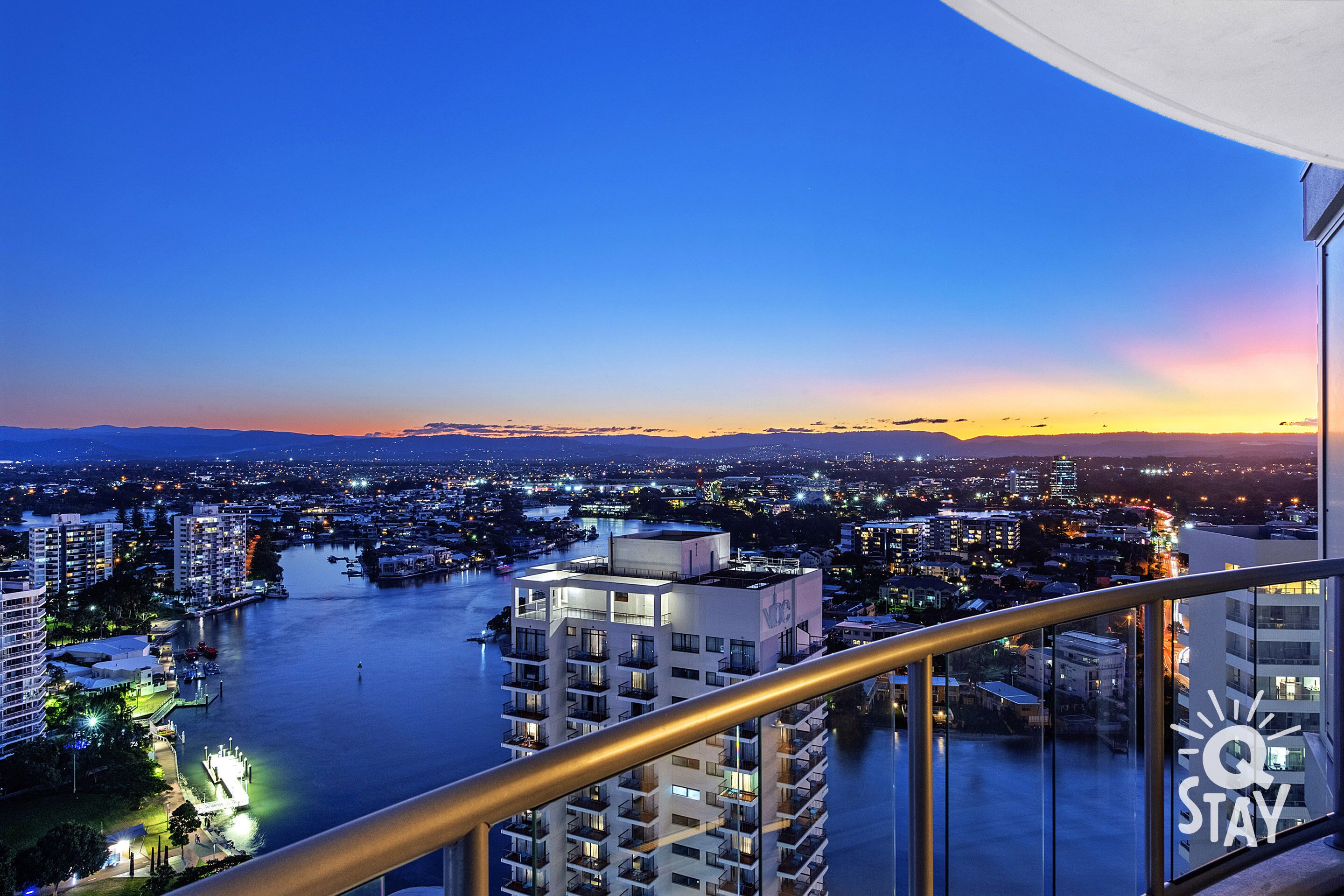 ♦️ Chevron Renaissance - 2 Bedroom 2 Bathroom Ocean View Apartment — Q Stay