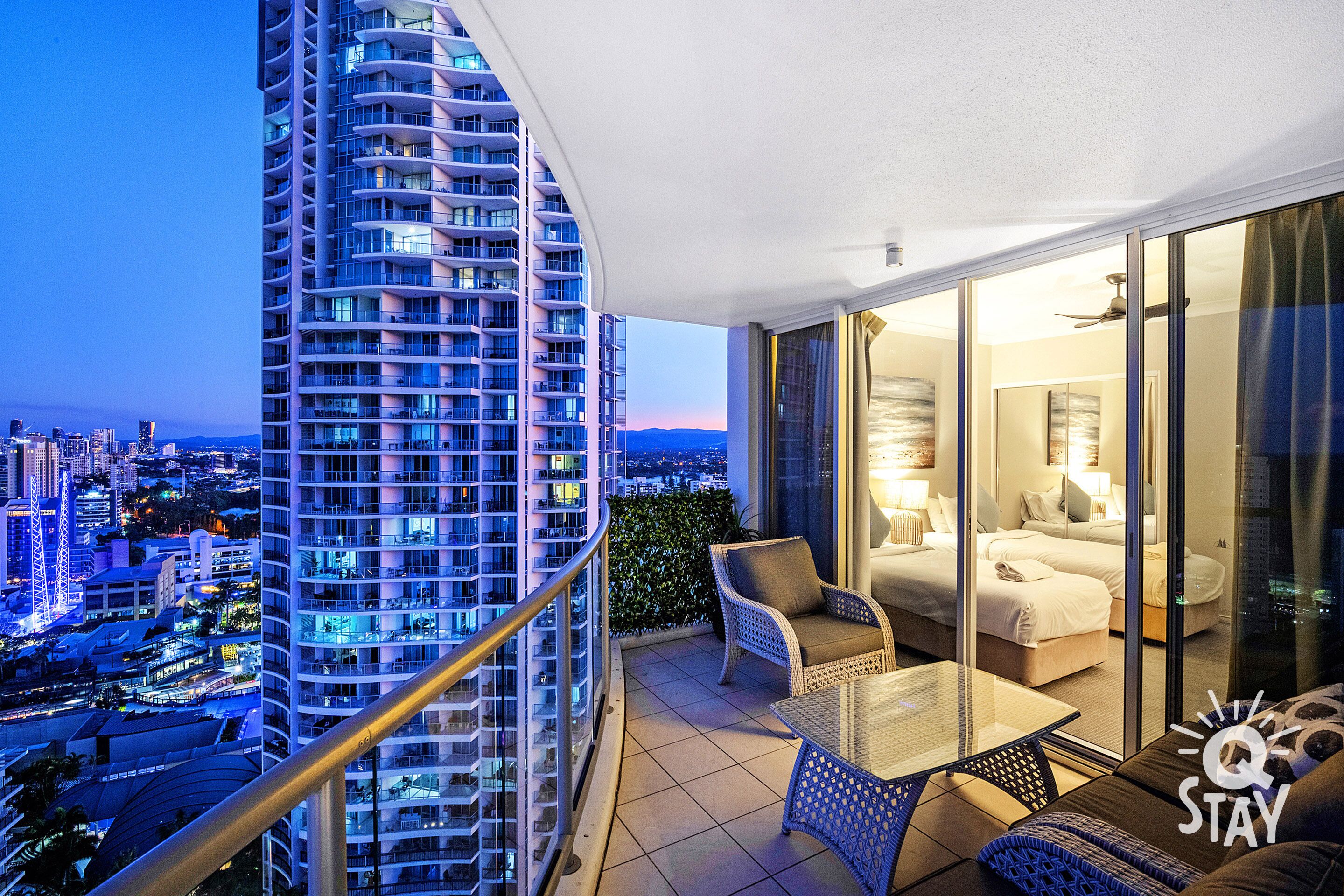 ♦️ Chevron Renaissance - 2 Bedroom 2 Bathroom Ocean View Apartment — Q Stay