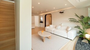Basic Room, 2 Bedrooms (ROOM-1) | 1 bedroom, free WiFi - Gyeongju Themandi Pension (Gyeongju)