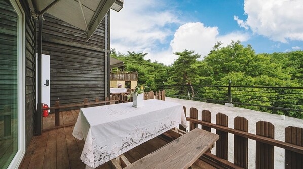 Basic Room, 1 Bedroom (ROOM-3) | 1 bedroom, free WiFi - Gyeongju Themandi Pension (Gyeongju)