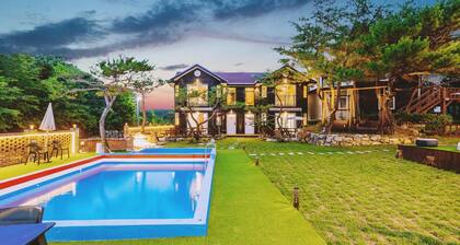 Gyeongju Themandi Pension