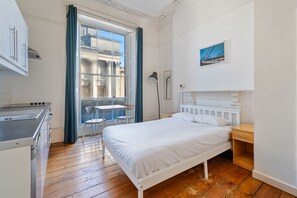 Basic Studio, Shared Bathroom | 1 bedroom