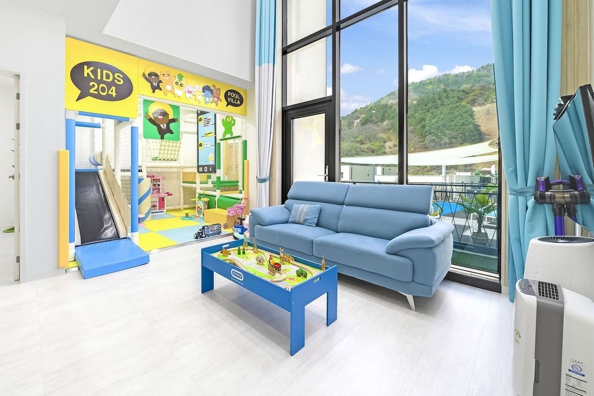 Basic Room, 2 Bedrooms (102dong(dokchae,poolvilla)) | 2 bedrooms, free WiFi