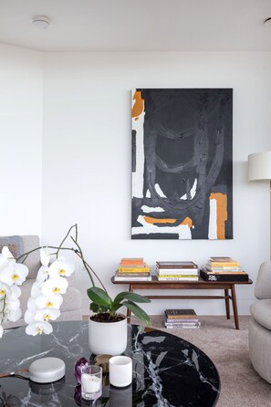 Living area - Luxury high rise chic with views (London)