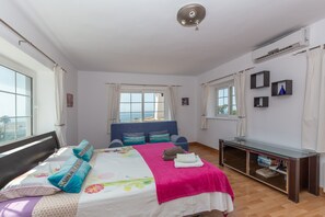 6 habitaciones, tabla de planchar con plancha y wifi gratis 