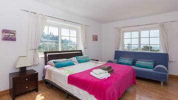 6 bedrooms, iron/ironing board, free WiFi, bed sheets