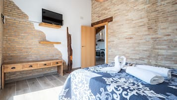 3 dormitorios, tabla de planchar con plancha, wifi gratis y ropa de cama