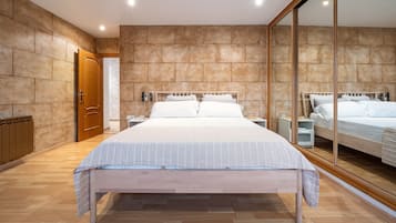 5 chambres, fer et planche à repasser, Wi-Fi gratuit, draps fournis