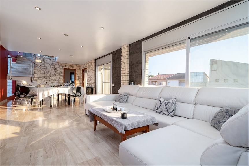 Villa "Luxury Rock Tirri" Con Piscina Privada, Terraza Cubierta Y Wi-fi - Reus
