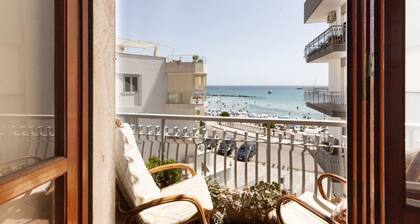 GuestHost - Bella Vista Apartment with balcony SEA VIEW