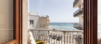 GuestHost - Bella Vista Apartment con balcone VISTA MARE