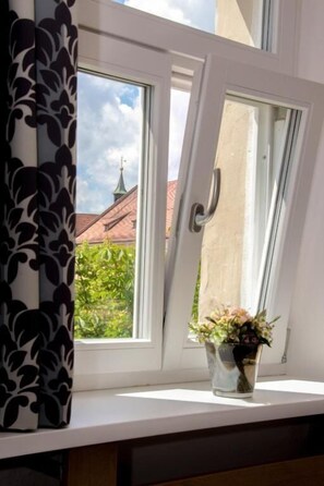 Habitació doble Comfort | Habitacions insonoritzades, wifi gratuïta i roba de llit 